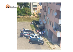 Montesilvano/via Rimini. Famiglia sgomberata da alloggio occupato abusivamente.