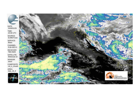 Foschie dense e banchi di nebbia nelle valli interne. Pomeriggio-sera aumento della nuvolosità sul settore adriatico