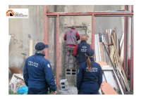 Montesilvano/Via Lazio. Murati ingressi del palazzone: sventata occupazione.