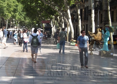 Catalogna, auto proclamazione indipendenza. Per re Felipe VI, "inaccettabile slealtà"