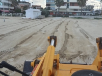 smantellamento completo della passerella sulla spiaggia libera dei disabili 