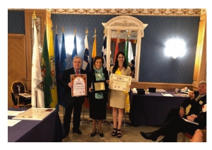 Montesilvano, targa Universum Donna a Suor Miryam Castelli