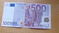 Ginevra, migliaia di euro intasano bagni banca