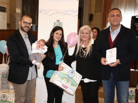 Pescara. Benvenuto ai nuovi nati con valigetta accessori