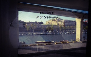 Pescara, strane macchie nel fiume. Il Comune avvisa la Capitaneria.